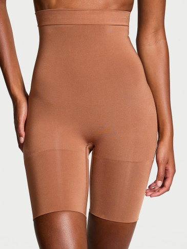 Modelujúce šortky Seamlessshaping™ od Victoria, do polovice stehien