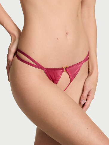 V-String nohavičky bez rozkroku s remienkami a kovovými krúžkami