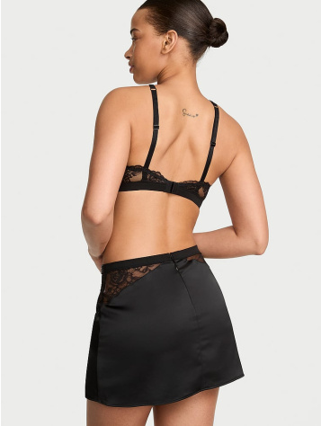 Súprava čipkovaného halter bralet topu a mini sukne s lesklými ramienkami