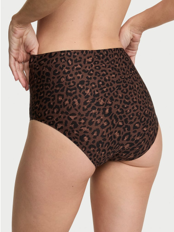 Stredne vysoké nohavičky Body by Victoria Flex moderného strihu.